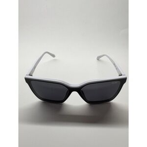 Quay Australia Sunglasses Women Level Up 126 Lens Cat 3 White and Black